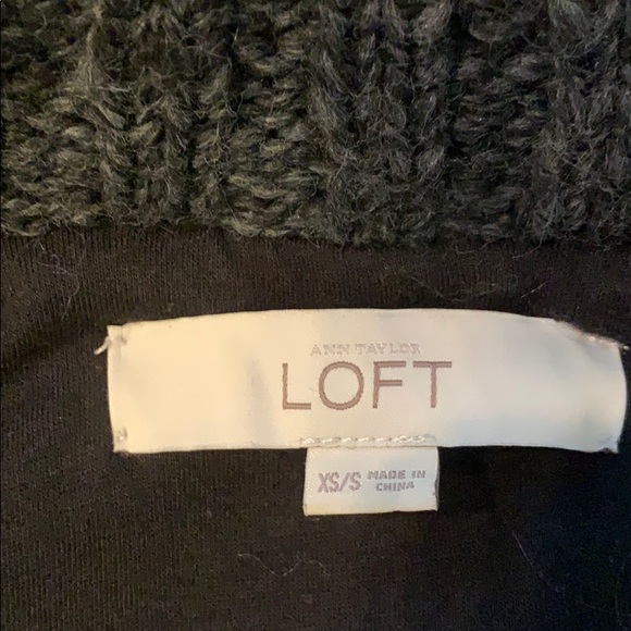 Ann Taylor LOFT faux fur vest - Picture 3 of 4